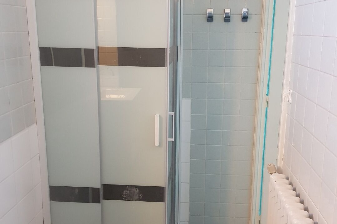 Photo of Bathroom in Flers