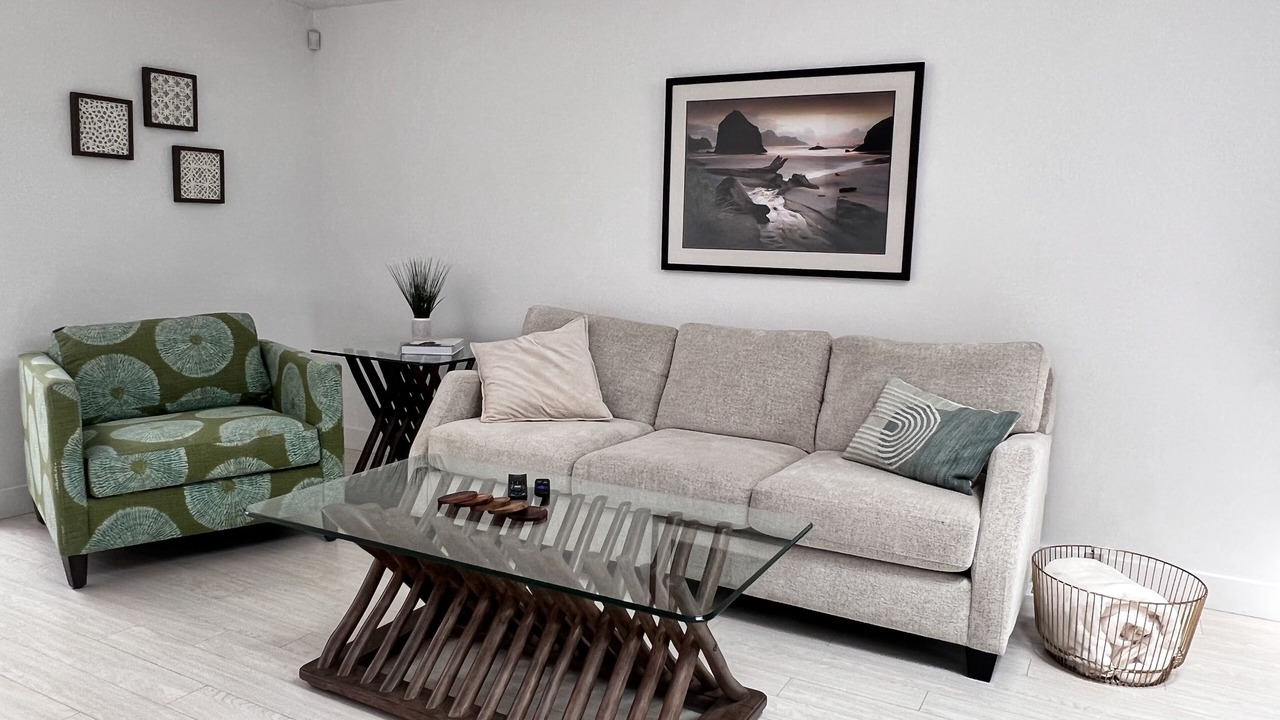 Photo of Livingroom in Eagle