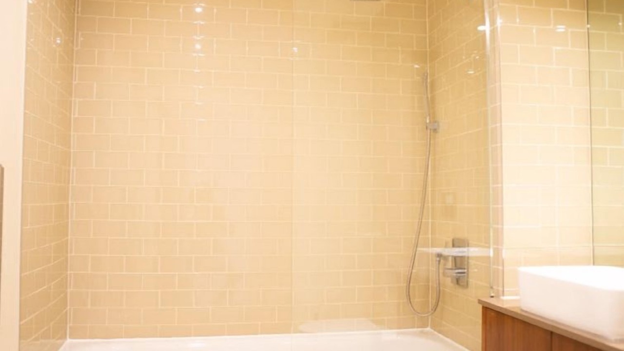 Photo of Bathroom in Canary Wharf