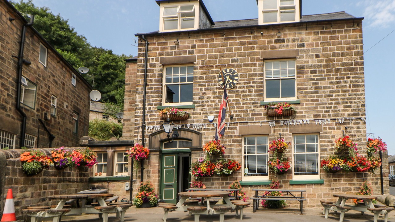 Photo of Outdoor in Makeney