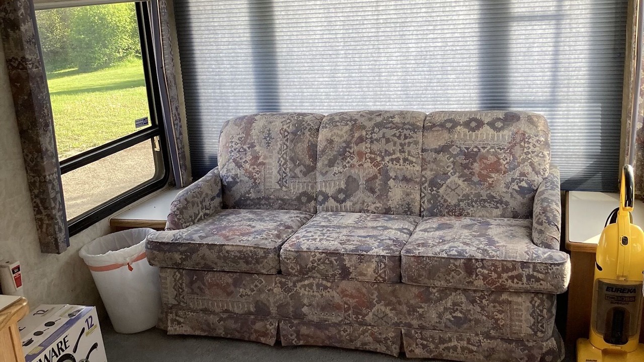 Photo of Livingroom in Clawson