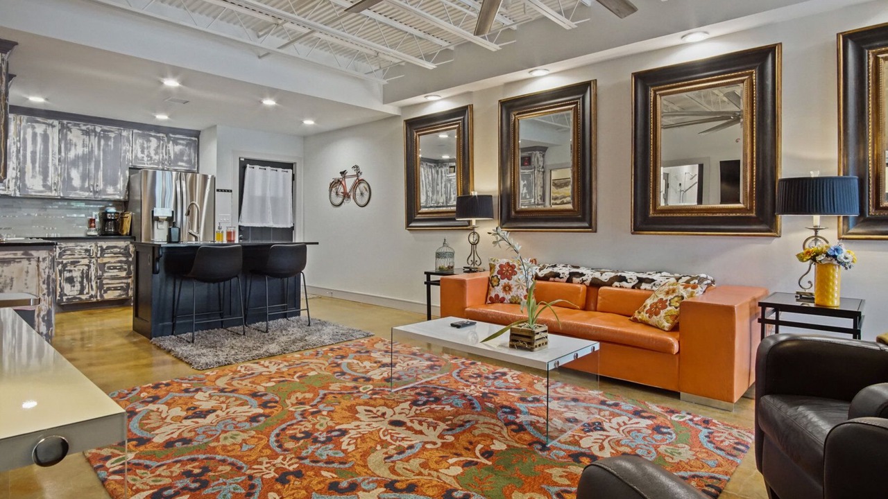 Photo of Livingroom in Midtown