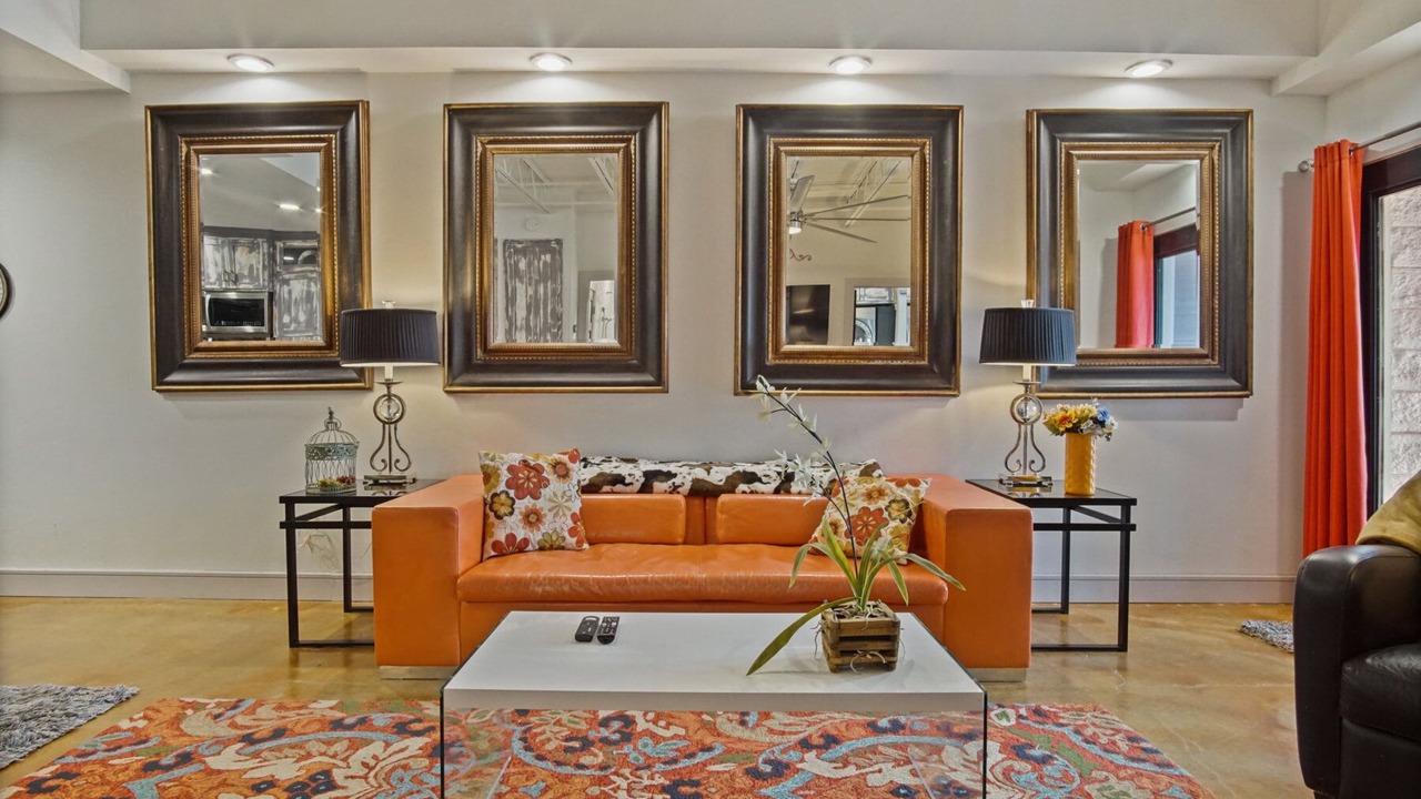 Photo of Livingroom in Midtown
