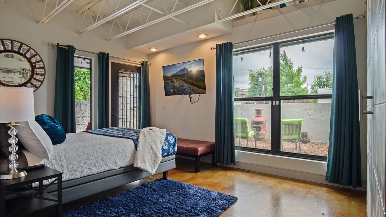 Photo of Bedroom in Midtown