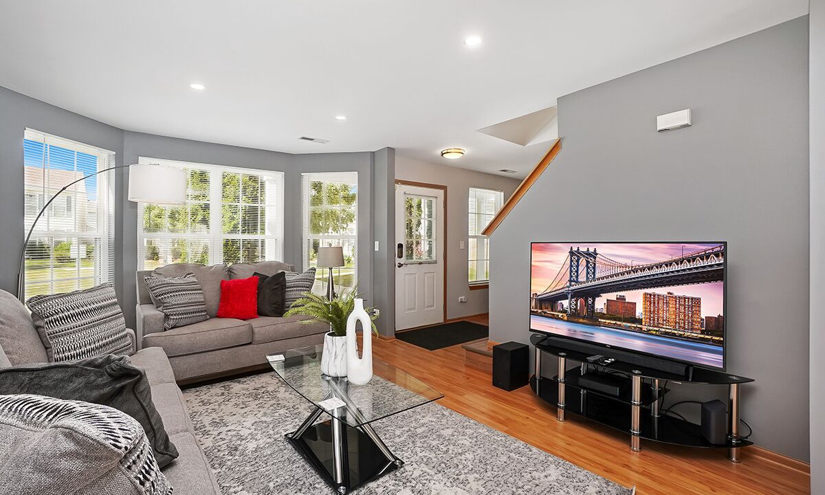 Photo of Livingroom in Romeoville