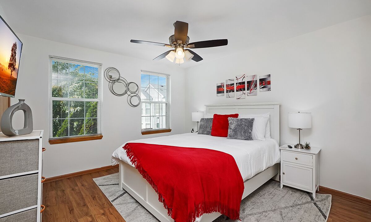 Photo of Bedroom in Romeoville