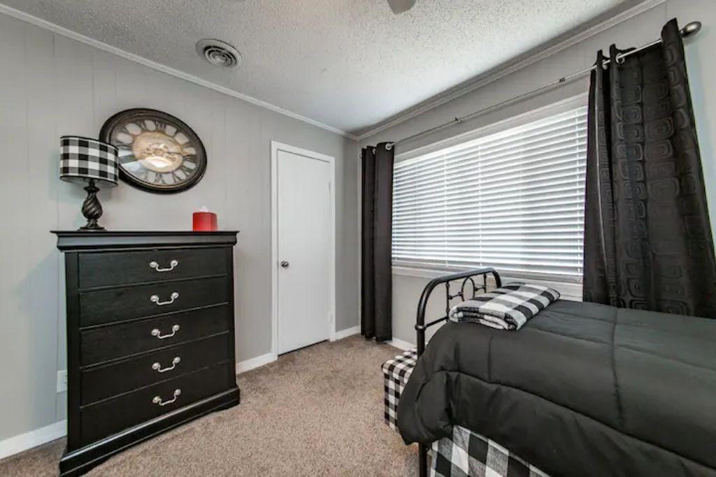 Photo of Bedroom in Fairfield Bay
