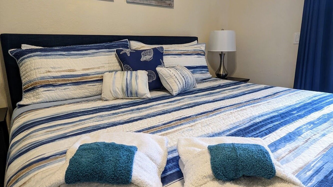 Photo of Bedroom in Bahama Bay
