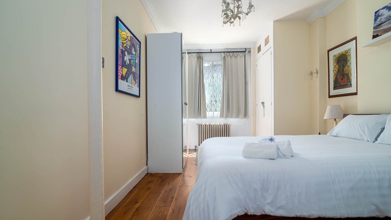Photo of Bedroom in Camberwell Green