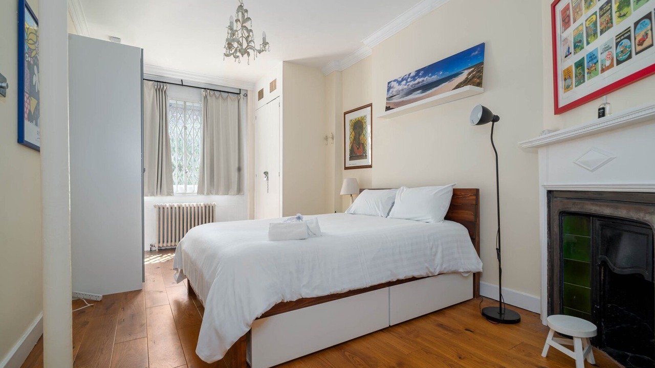 Photo of Bedroom in Camberwell Green