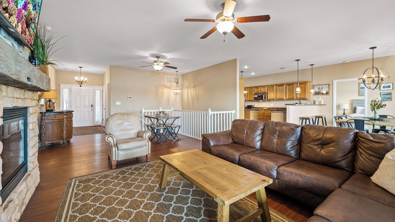 Photo of Livingroom in Lake of the Ozarks