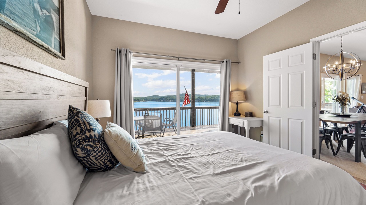 Photo of Bedroom in Lake of the Ozarks
