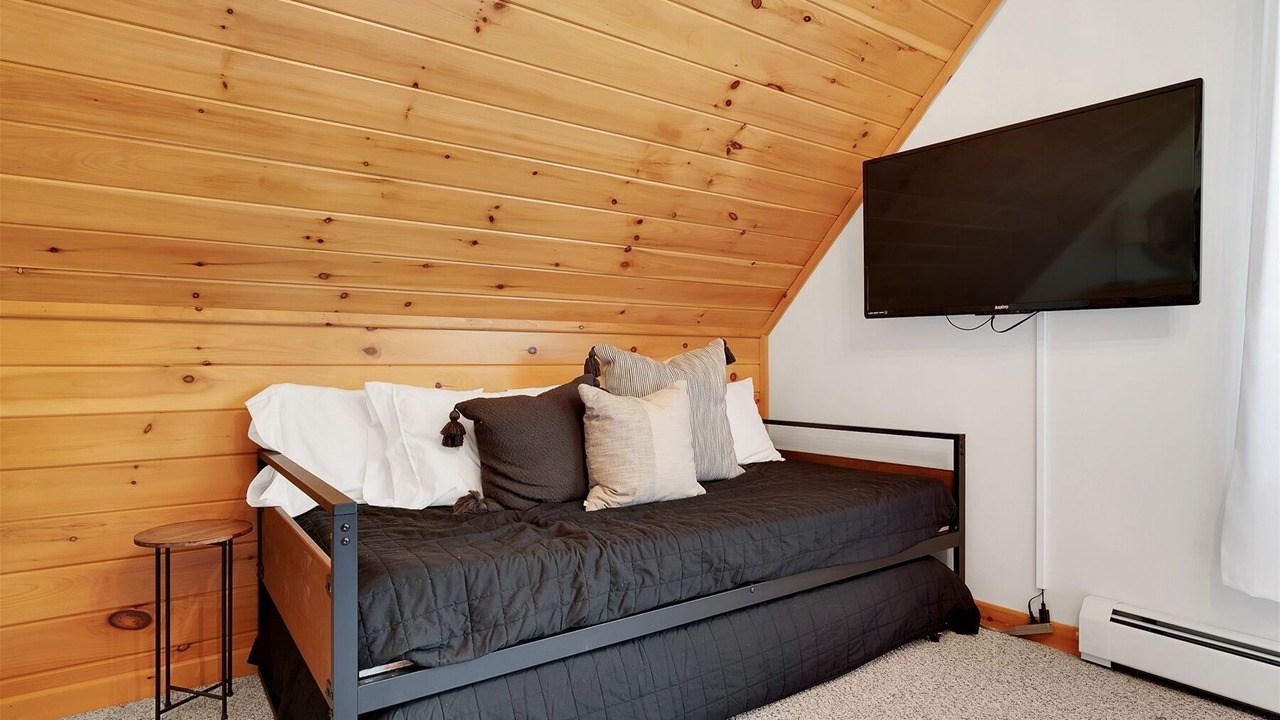 Photo of Bedroom in Bethel