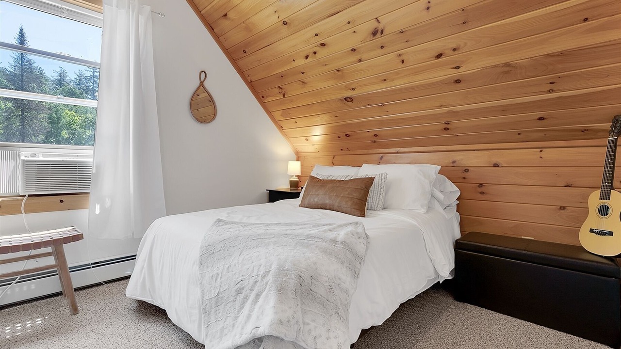 Photo of Bedroom in Bethel