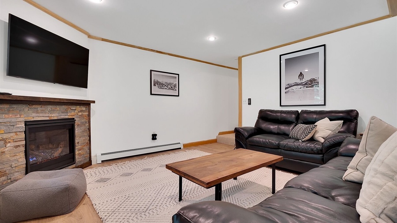 Photo of Livingroom in Bethel