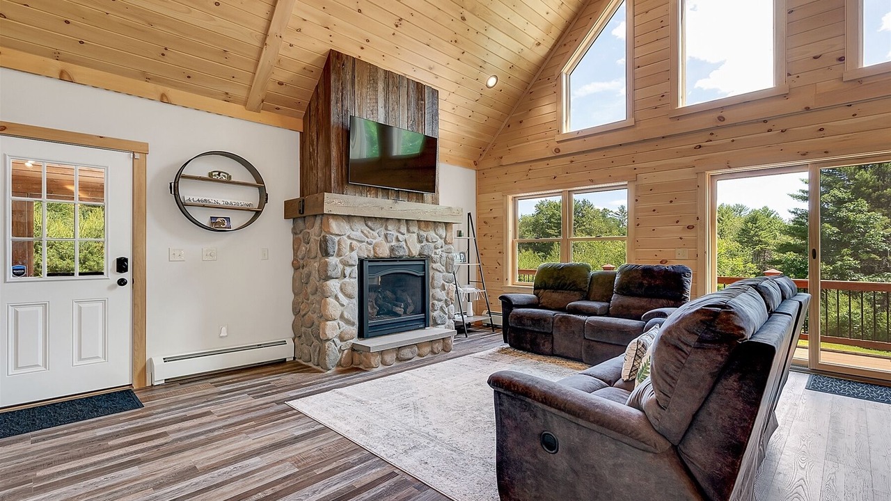 Photo of Livingroom in Bethel