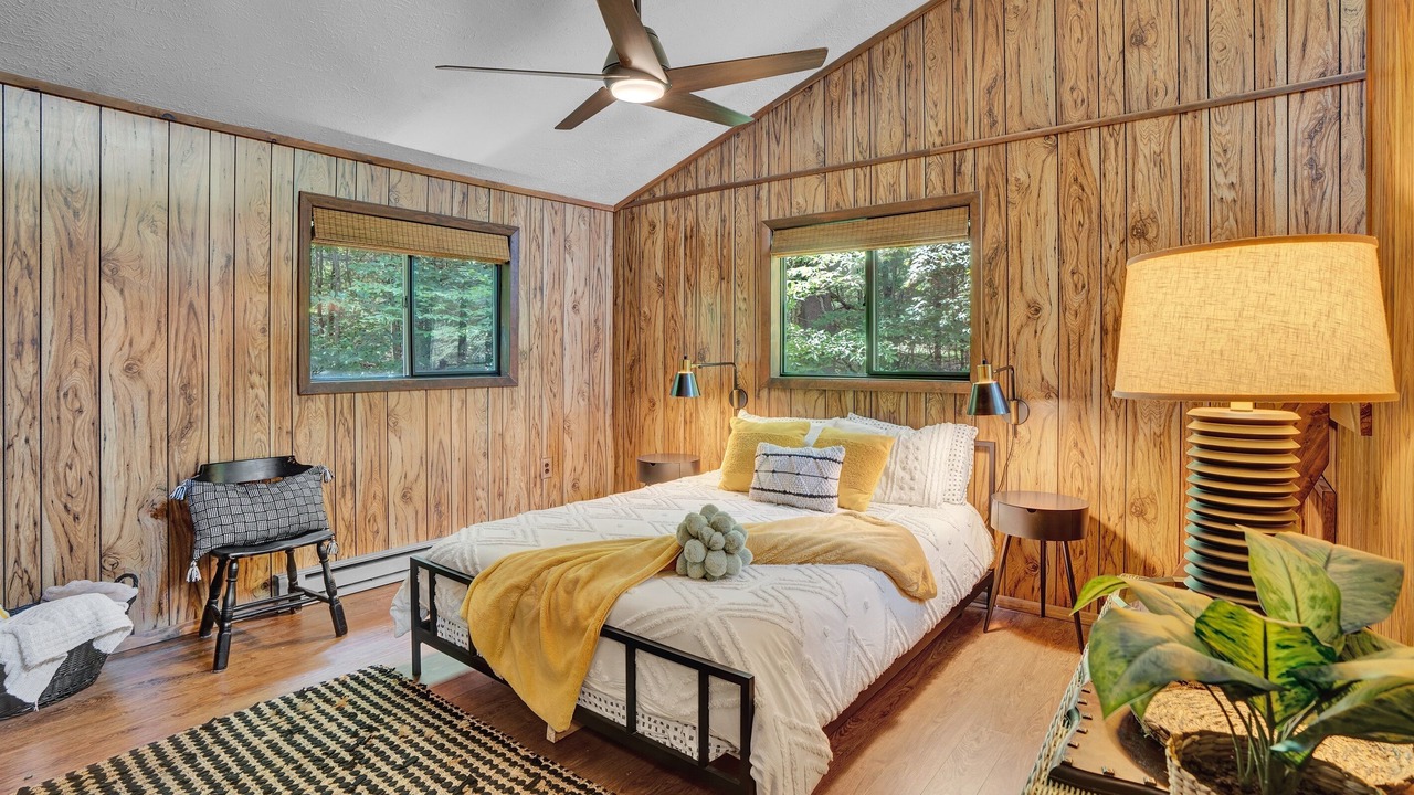 Photo of Bedroom in Riverside Estates