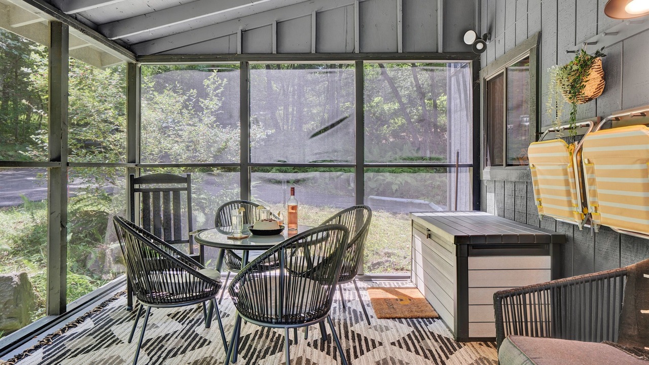 Photo of Outdoor in Riverside Estates