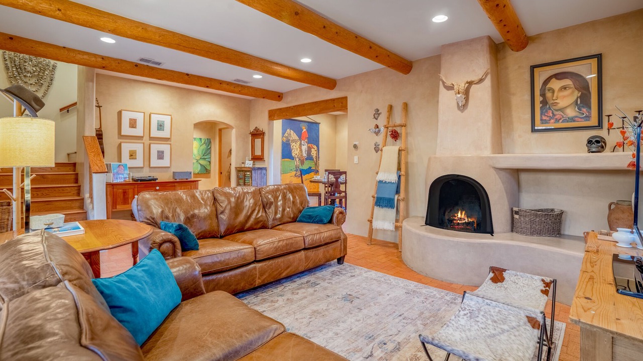 Photo of Livingroom in Northeast Santa Fe