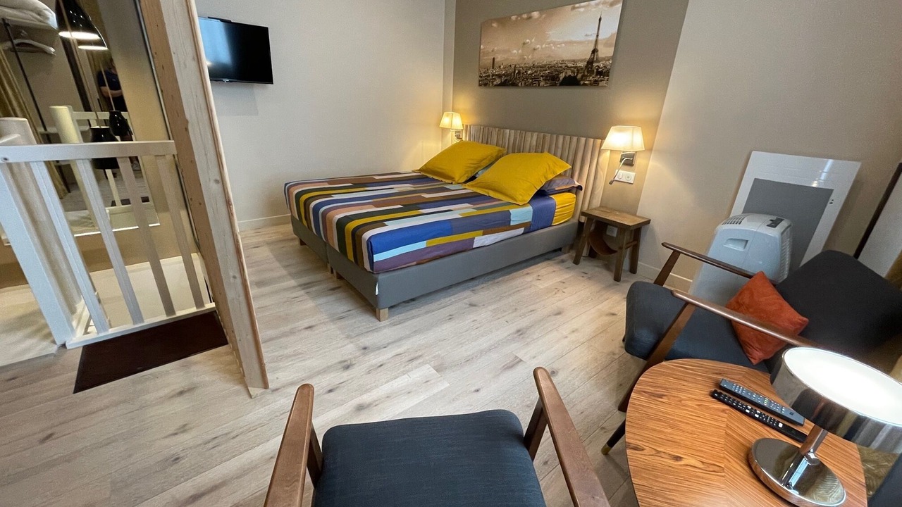 Photo of Livingroom in 11th Arrondissement