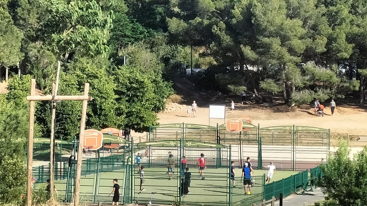 Photo of Others in Le Cres