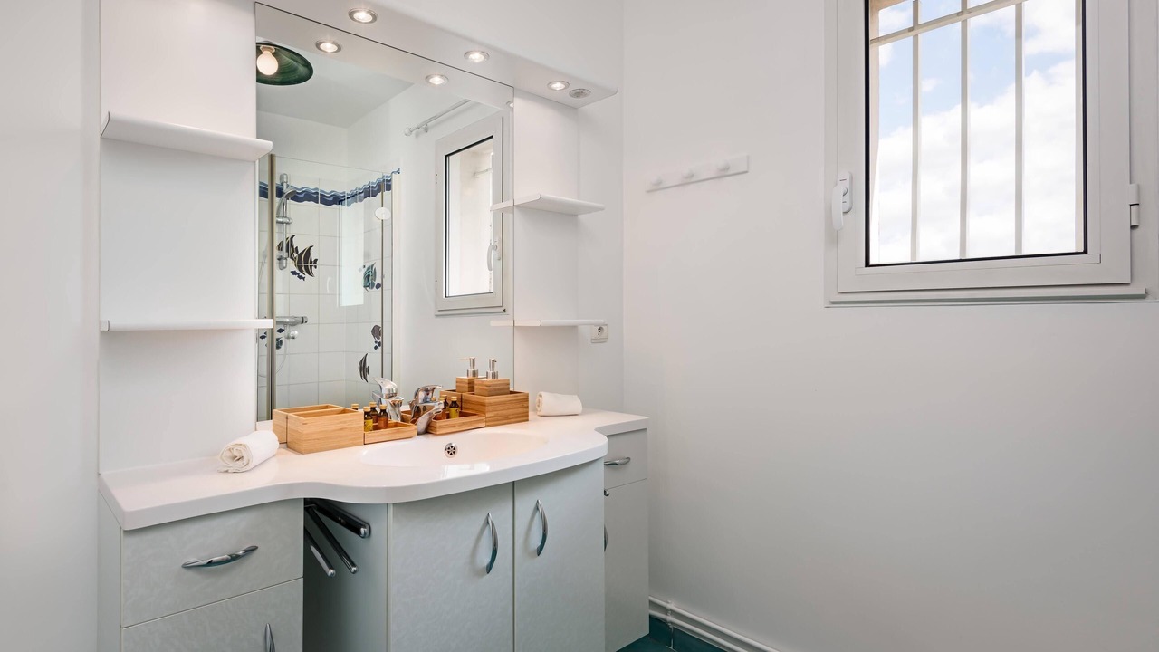 Photo of Bathroom in Le Chesnay