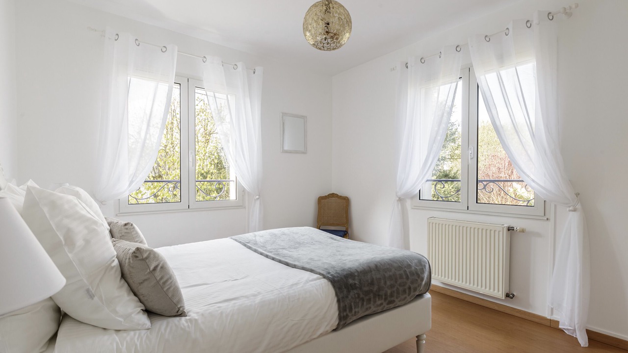 Photo of Bedroom in Le Chesnay