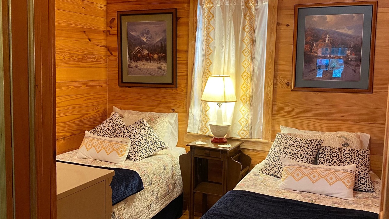Photo of Bedroom in Springdale