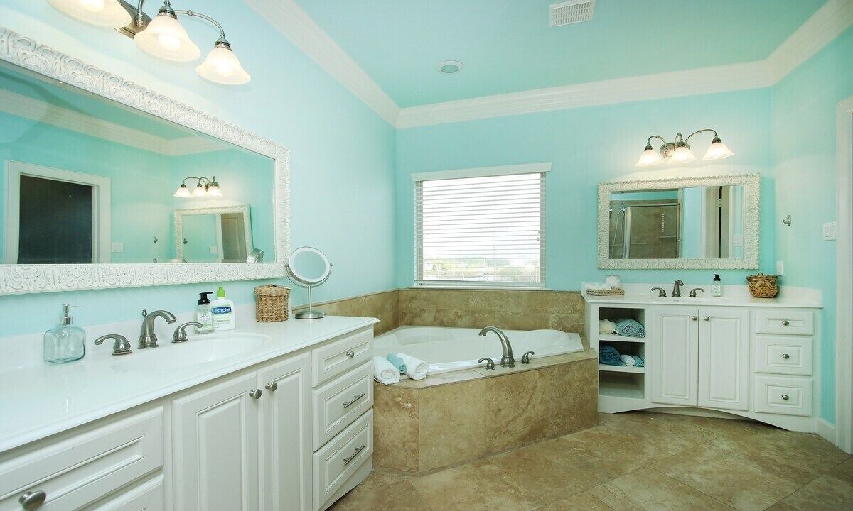 Photo of Bathroom in Clear Lake Shores