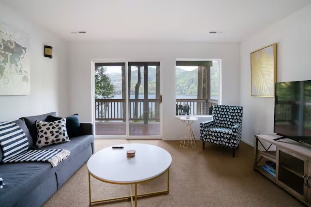 Photo of Livingroom in Sudden Valley