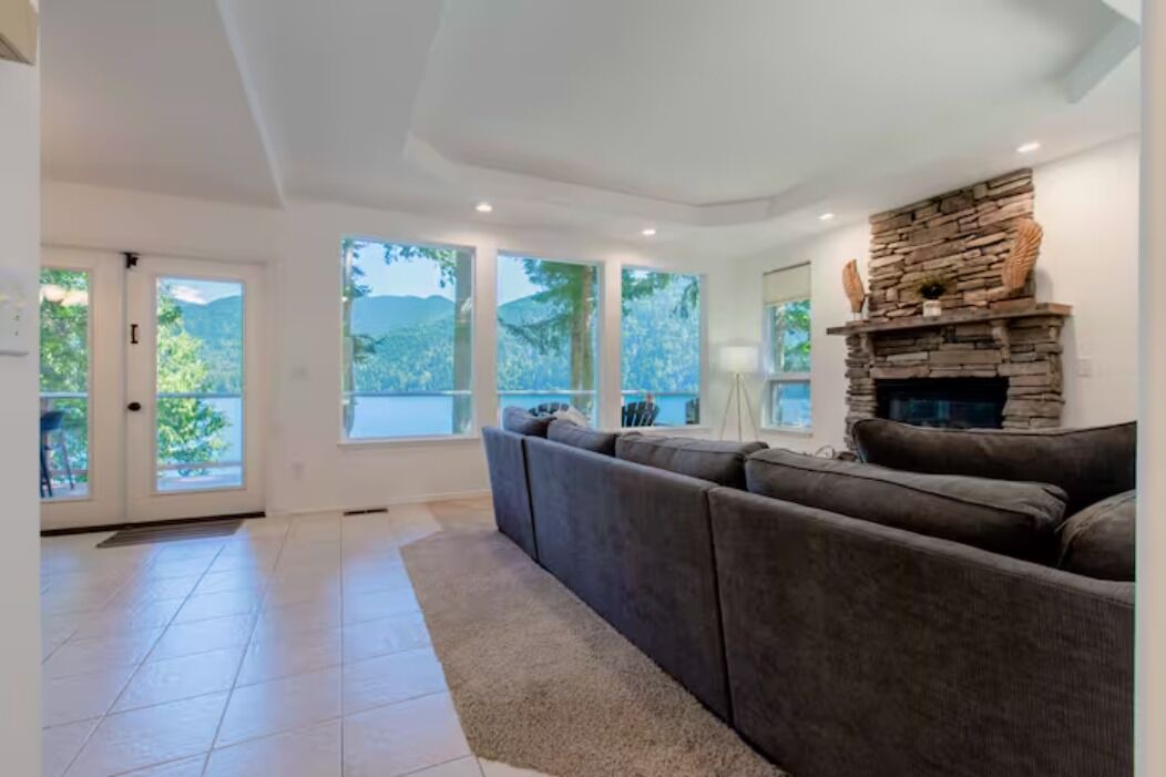 Photo of Livingroom in Sudden Valley