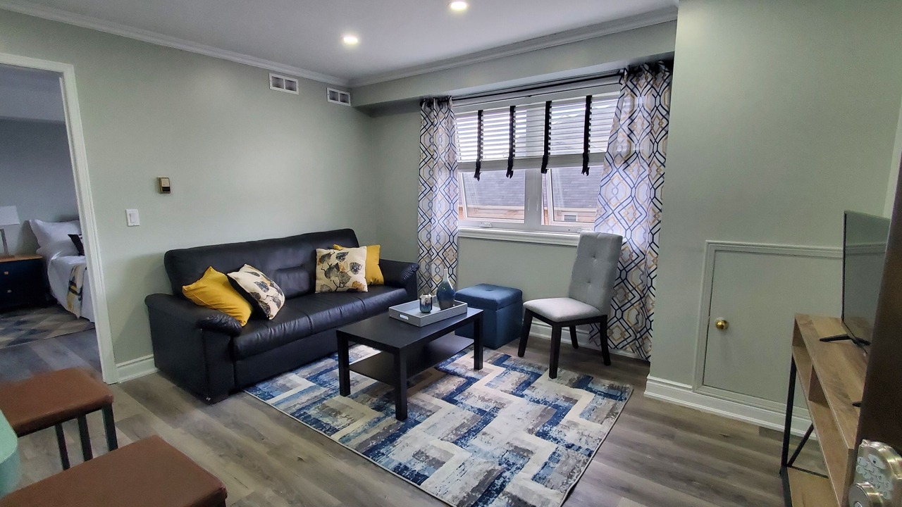Photo of Livingroom in Hurontario