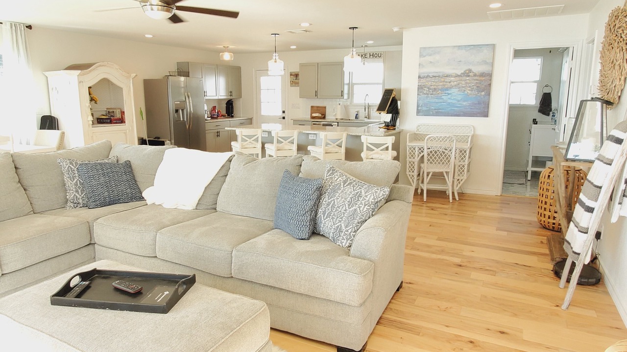 Photo of Livingroom in Enchanted Oaks