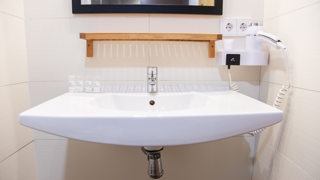 Photo of Bathroom in El Cabanyal