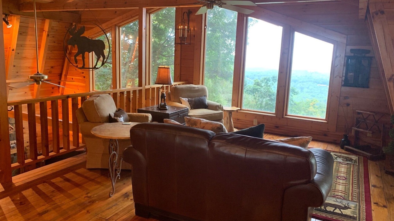 Photo of Livingroom in Tate