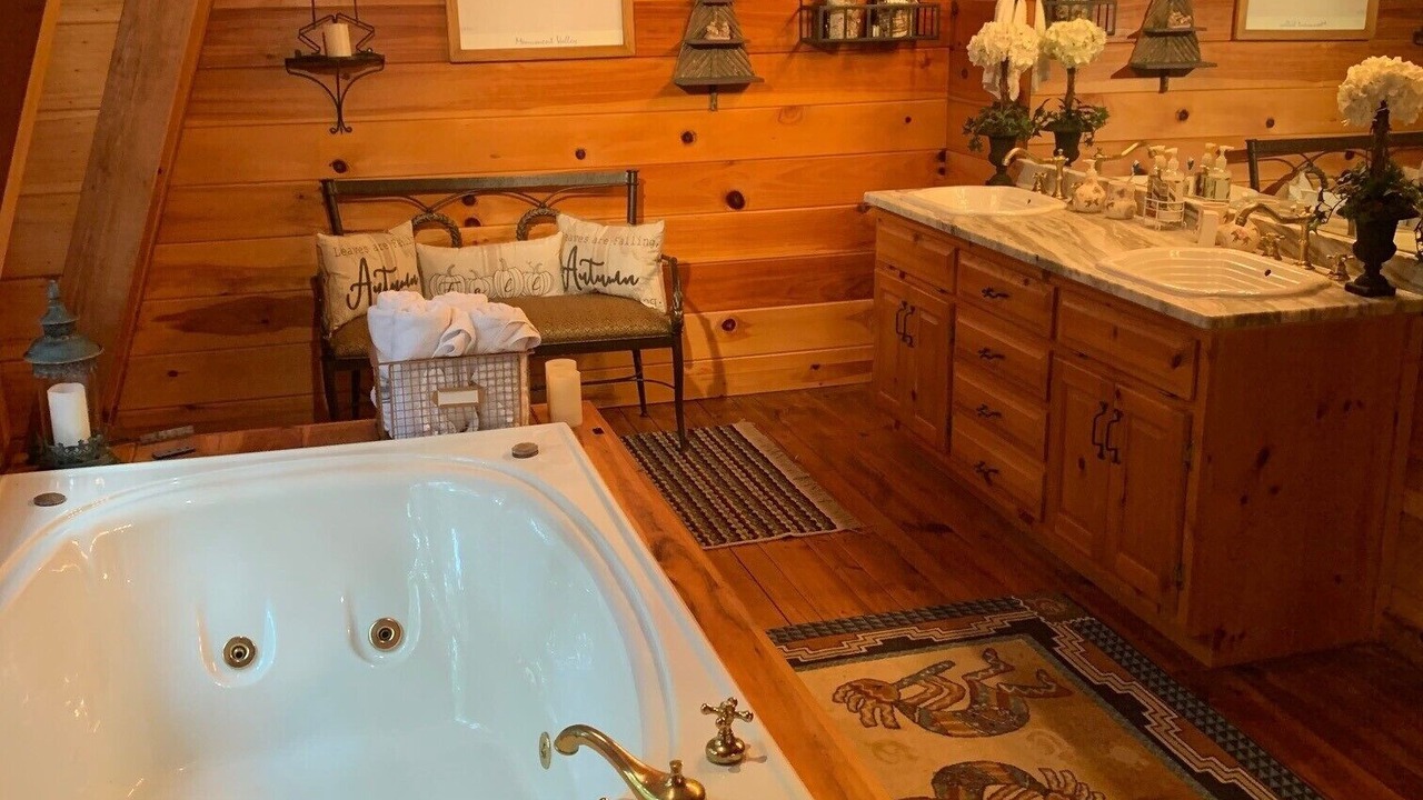 Photo of Bathroom in Tate