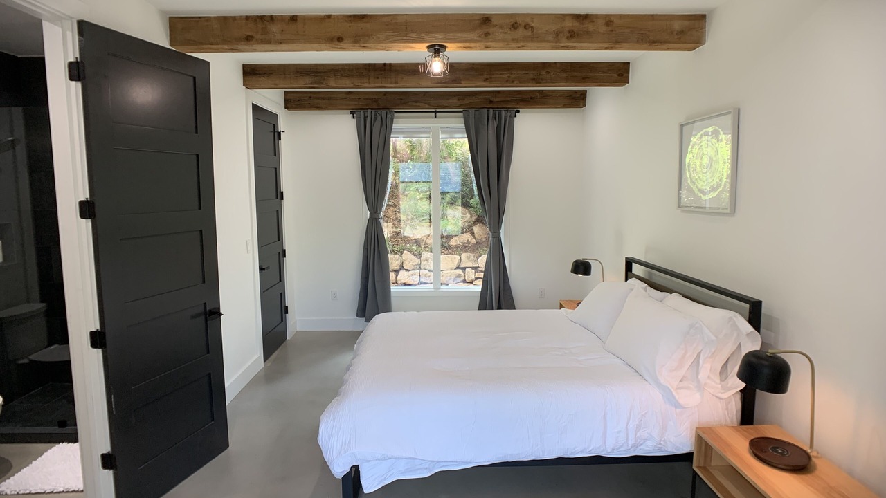Photo of Bedroom in Apache Shores