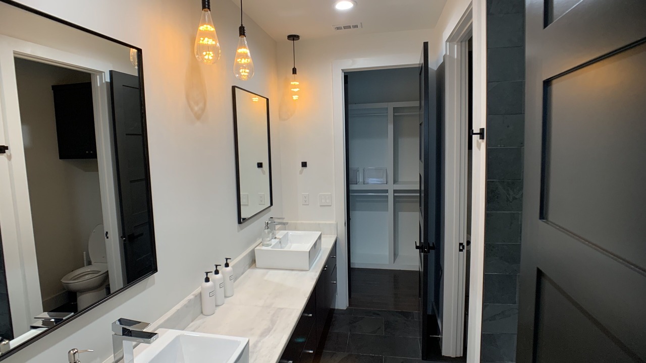 Photo of Bathroom in Apache Shores