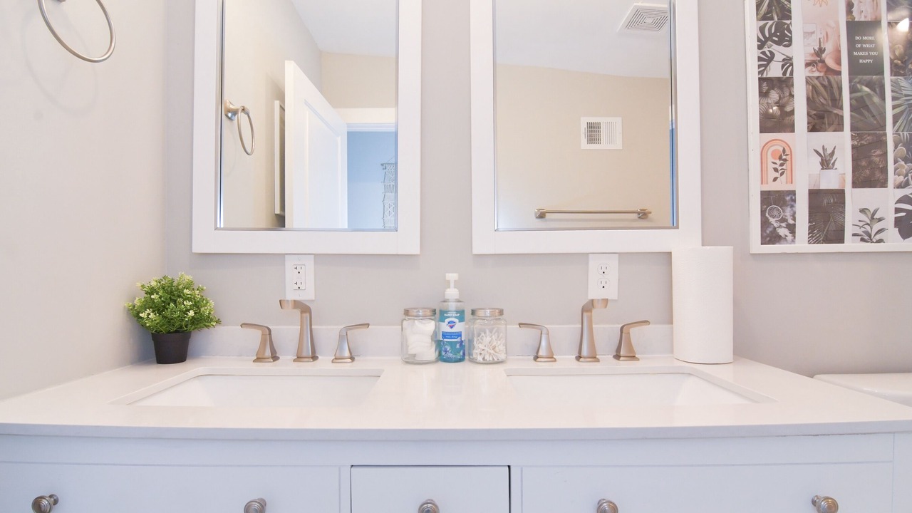 Photo of Bathroom in Downtown Baltimore