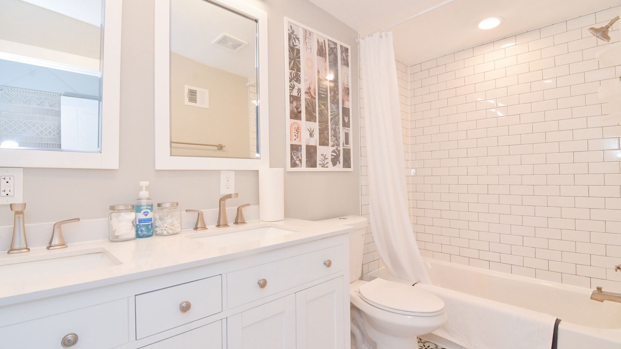 Photo of Bathroom in Downtown Baltimore