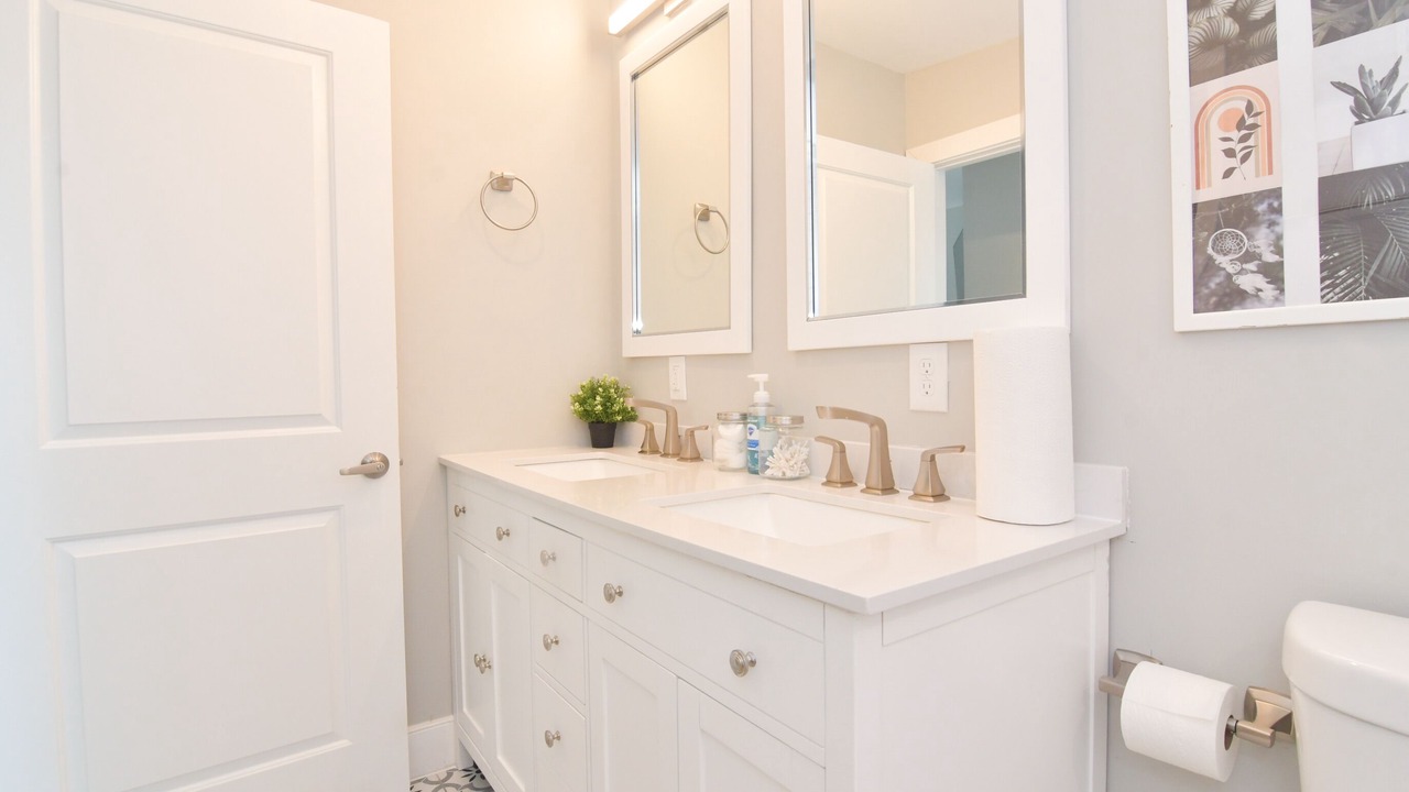 Photo of Bathroom in Downtown Baltimore