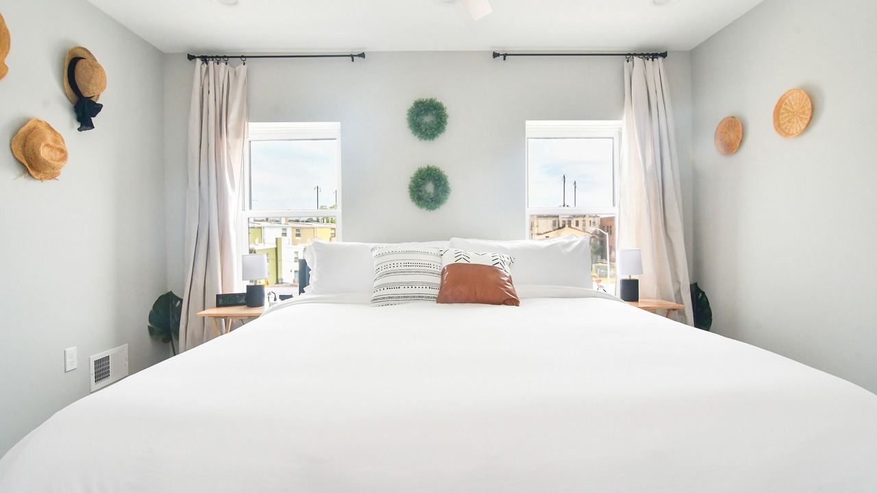 Photo of Bedroom in Downtown Baltimore