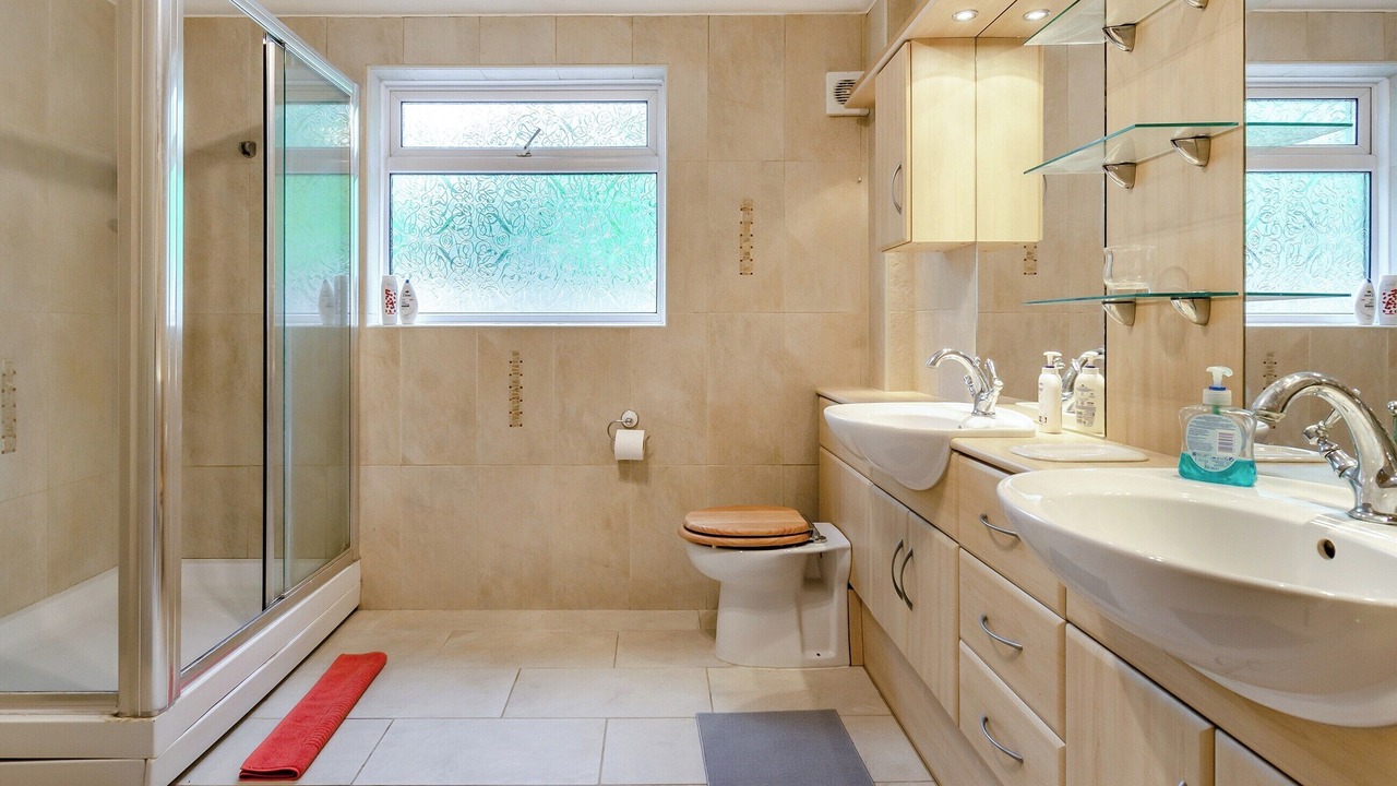Photo of Bathroom in Fawkham