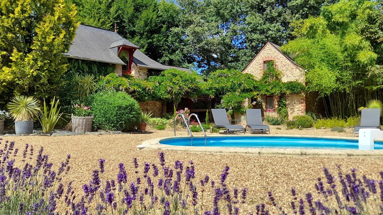 Photo of Outdoor in Saint-Sauveur-de-Flee