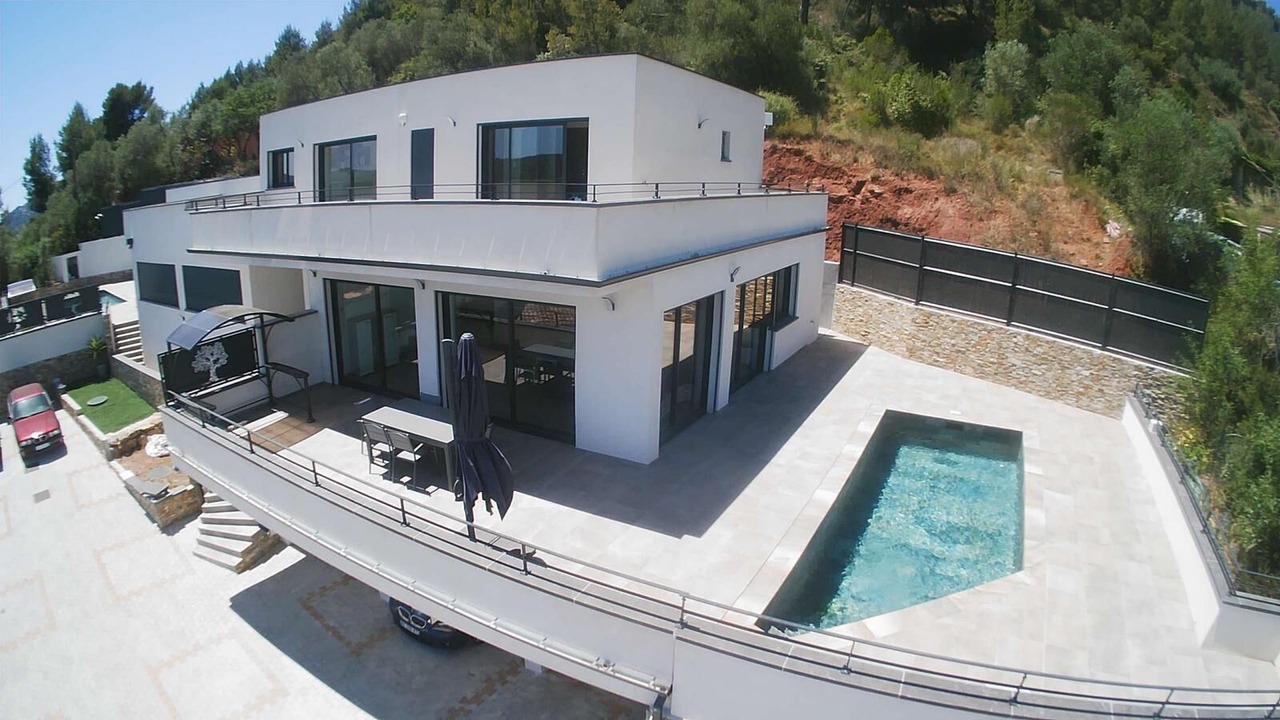 Photo of Outdoor in Cuers