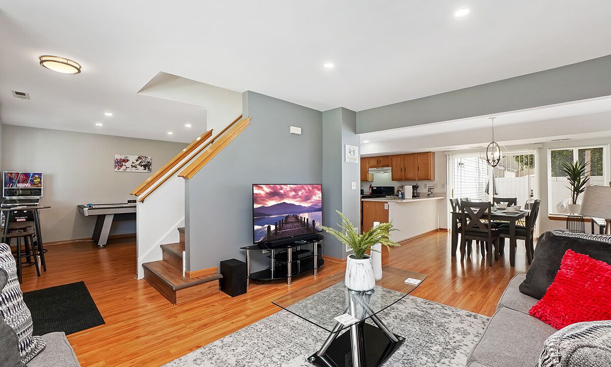 Photo of Livingroom in Romeoville