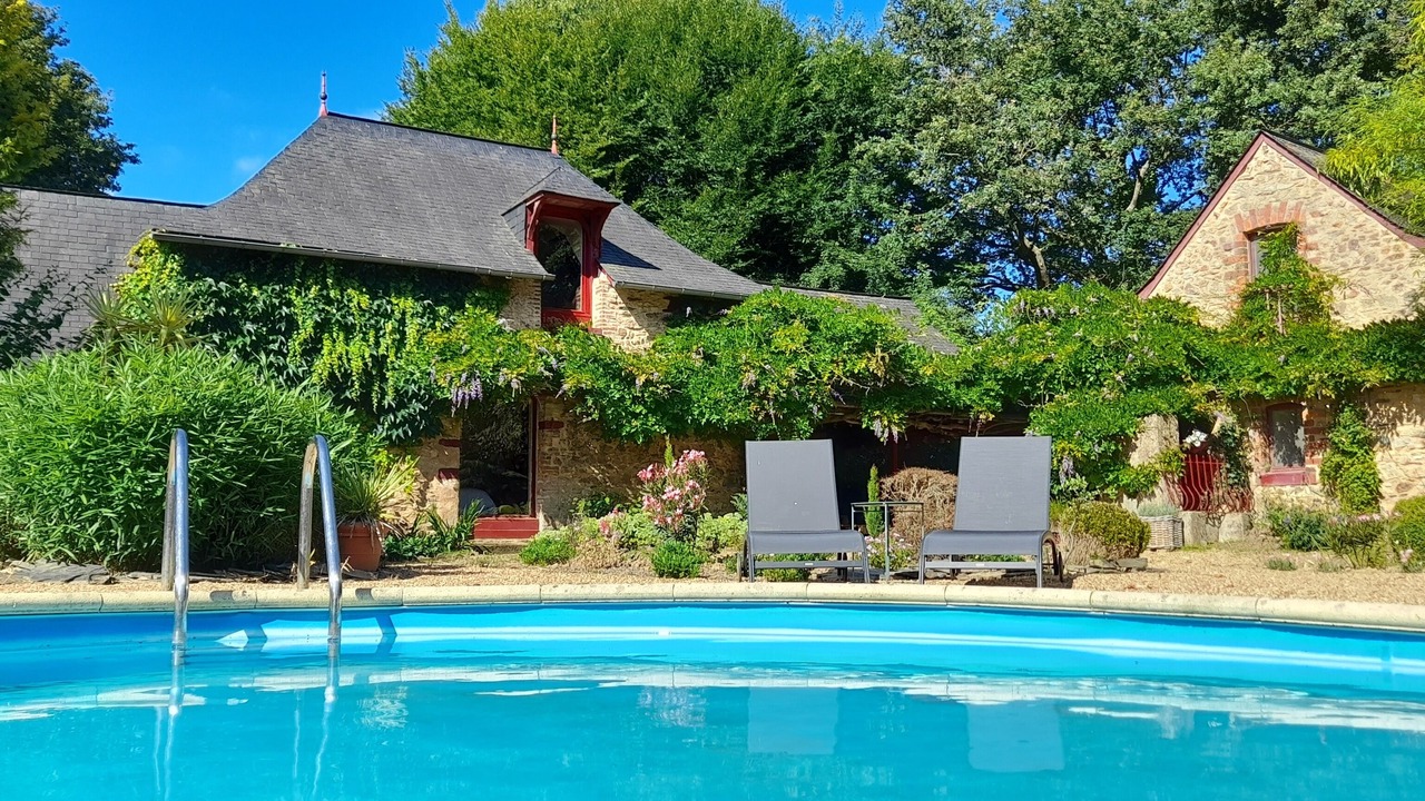 Photo of Outdoor in Saint-Sauveur-de-Flee