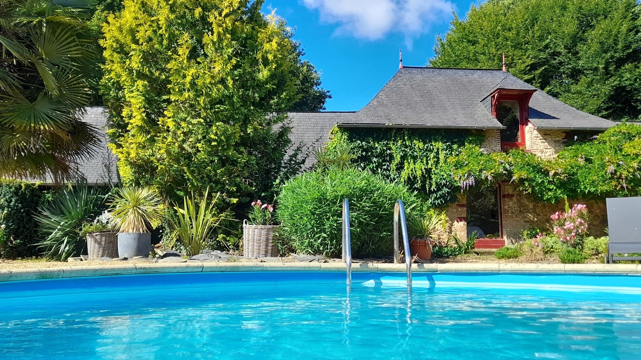 Photo of Outdoor in Saint-Sauveur-de-Flee