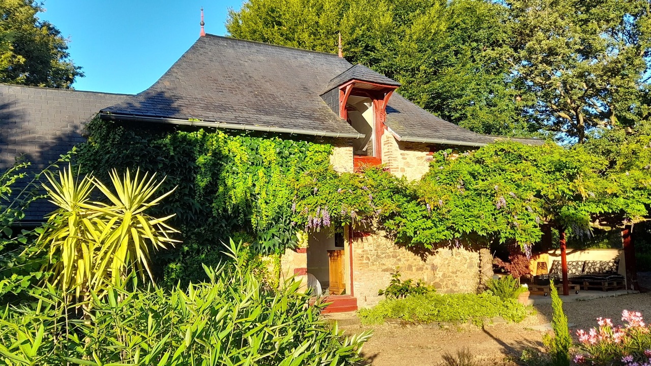 Photo of Outdoor in Saint-Sauveur-de-Flee