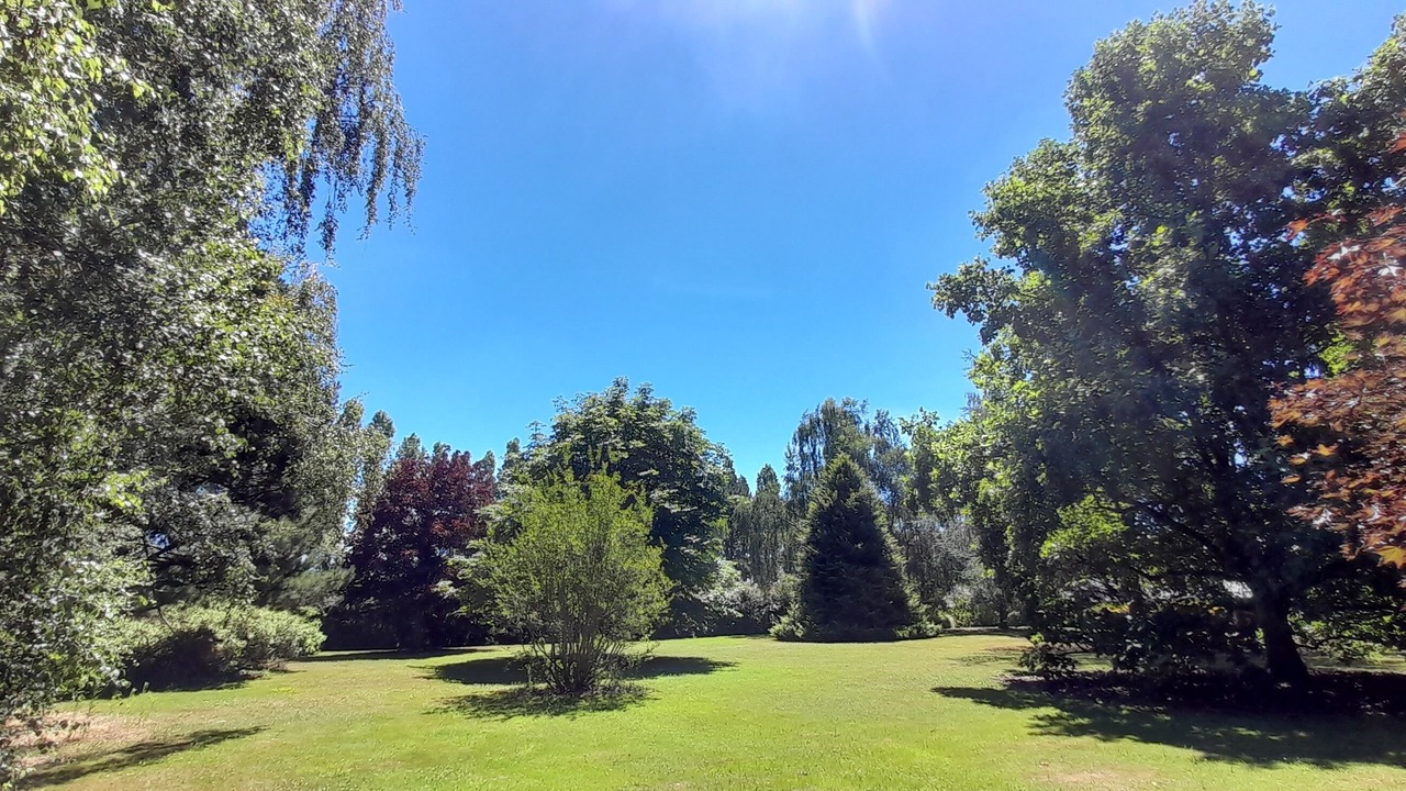 Photo of Others in Saint-Sauveur-de-Flee